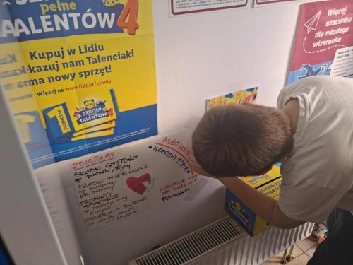 Koło wolontariatu w szkole dla dzieci z autyzmem