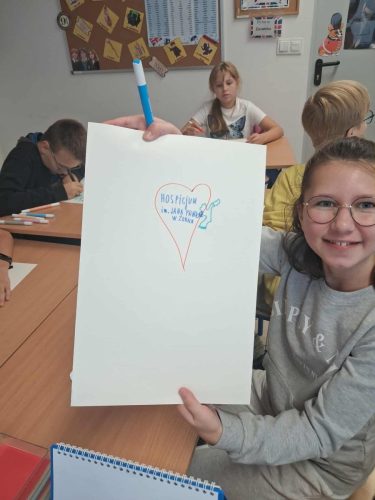 Koło wolontariatu w szkole dla dzieci z autyzmem