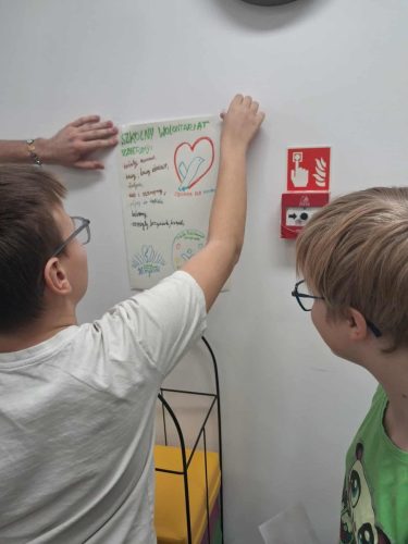 Koło wolontariatu w szkole dla dzieci z autyzmem